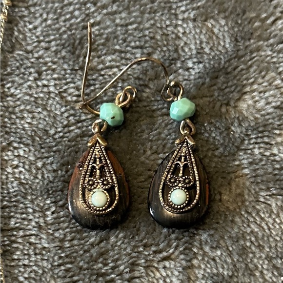 Set necklace and earrings - Picture 3 of 3